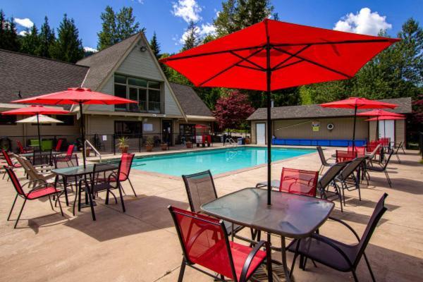 Sicamous Rv & Cabin Resort Malakwa Экстерьер фото